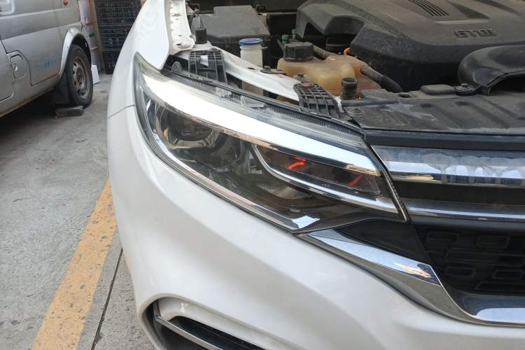 Used Land Xiaoyao 2018 1.5 GTDI Manual Silver Edition Right Front Headlight