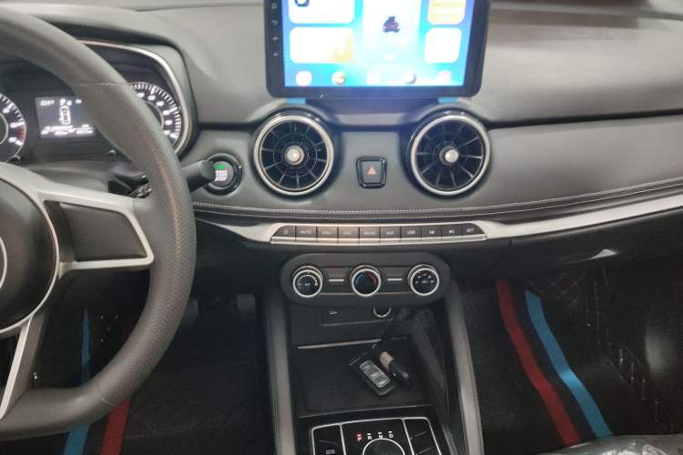 Used Landian E3 2023 405 km Comfort Edition Audio And AC Panel