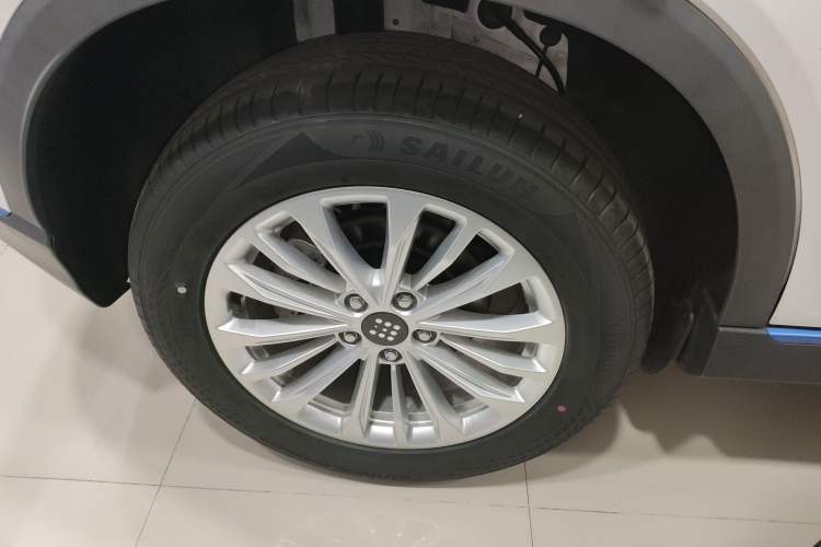 Used Landian E3 2023 405 km Comfort Edition Exterior 4
