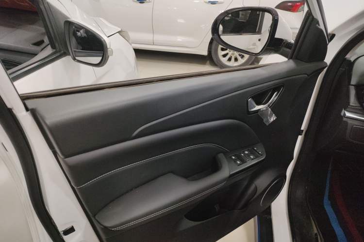 Used Landian E3 2023 405 km Comfort Edition Interior 4