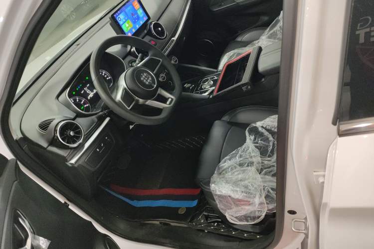 Used Landian E3 2023 405 km Comfort Edition Left Front Seat