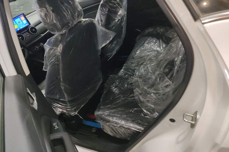 Used Landian E3 2023 405 km Comfort Edition Left Rear Seat