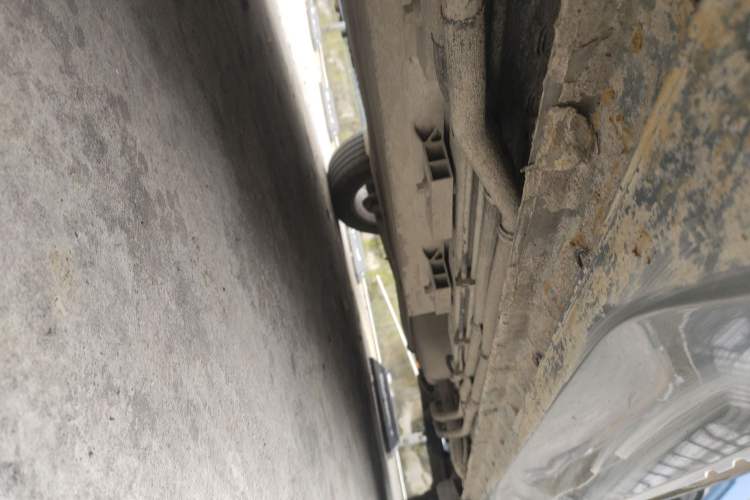Used Landian E5 2023 1.5L DE-i 100KM Comfort Edition 7-Seater Chassis Front Left