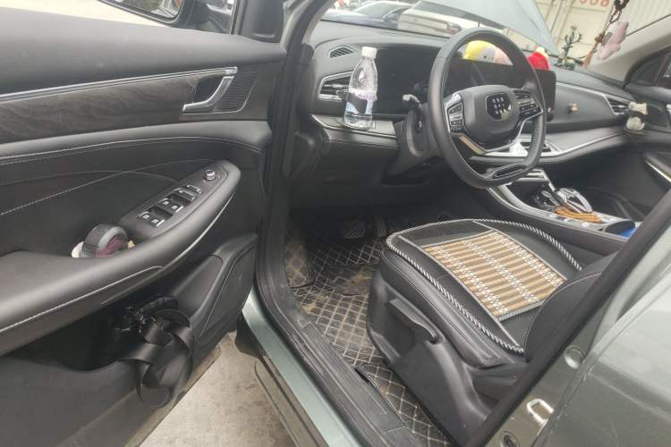 Used Landian E5 2023 1.5L DE-i 100KM Comfort Edition 7-Seater Driver Seat