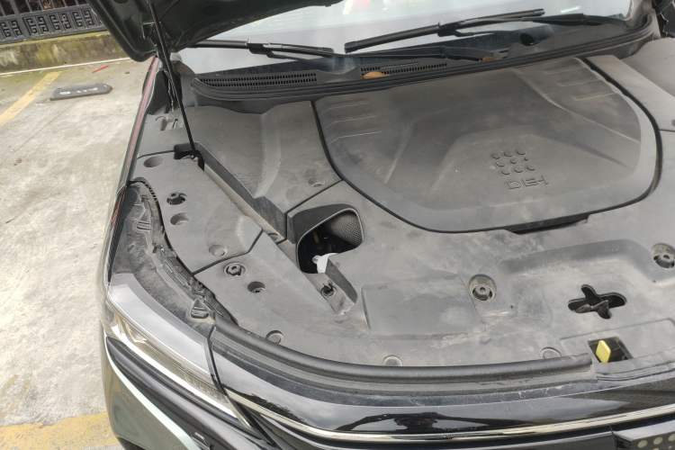 Used Landian E5 2023 1.5L DE-i 100KM Comfort Edition 7-Seater Engine Bay Right