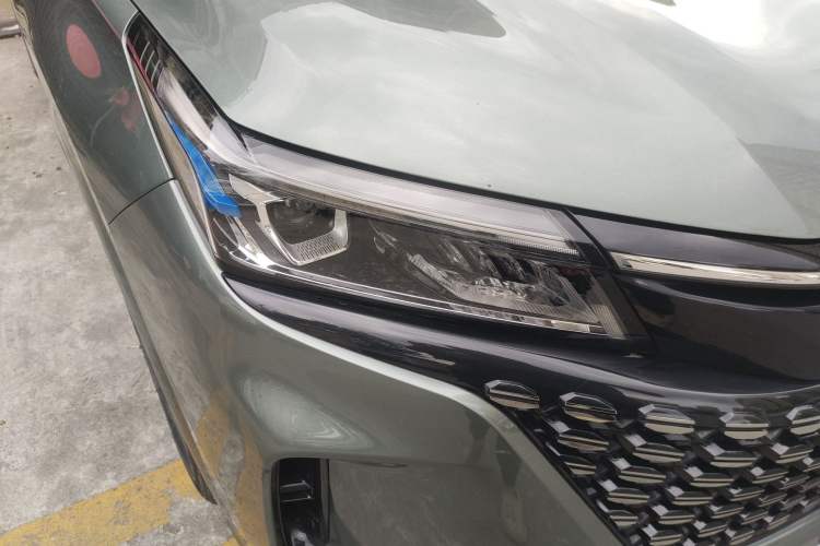 Used Landian E5 2023 1.5L DE-i 100KM Comfort Edition 7-Seater Right Front Headlight