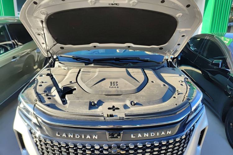 Used Landian E5 2023 1.5L DE-i 100KM Comfort Edition 7-Seater Engine Bay