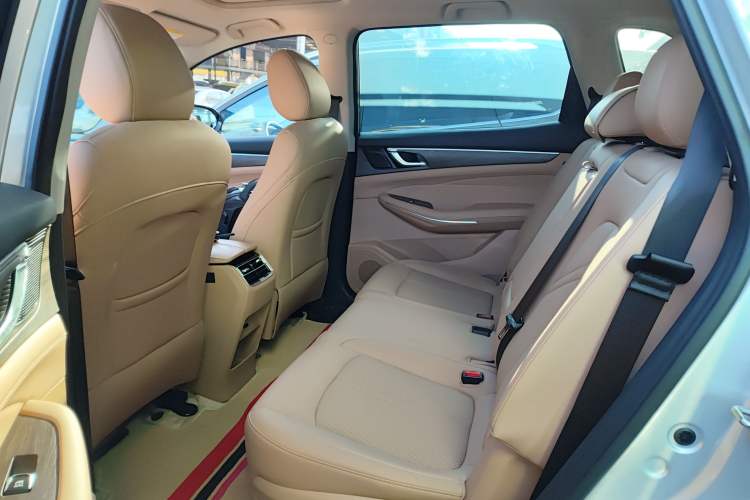 Used Landian E5 2023 1.5L DE-i 100KM Comfort Edition 7-Seater Left Rear Seat