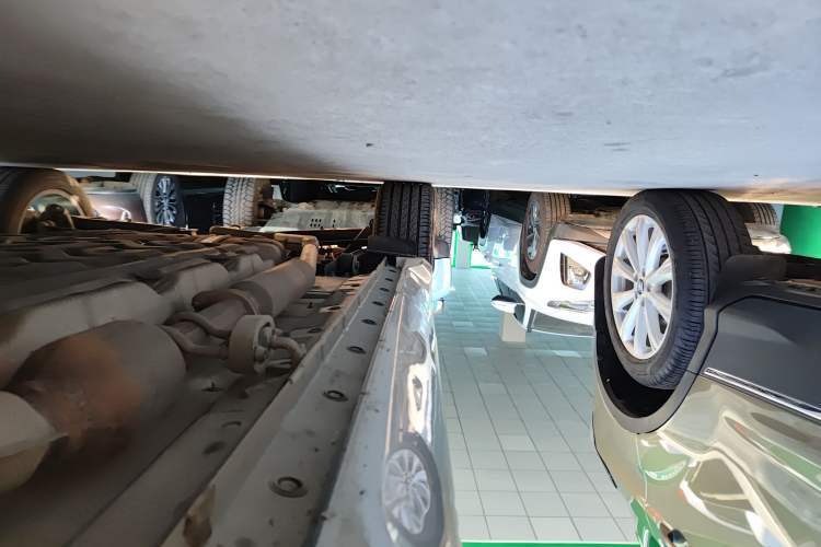 Used Landian E5 2023 1.5L DE-i 100KM Comfort Edition 7-Seater Right Side Sill