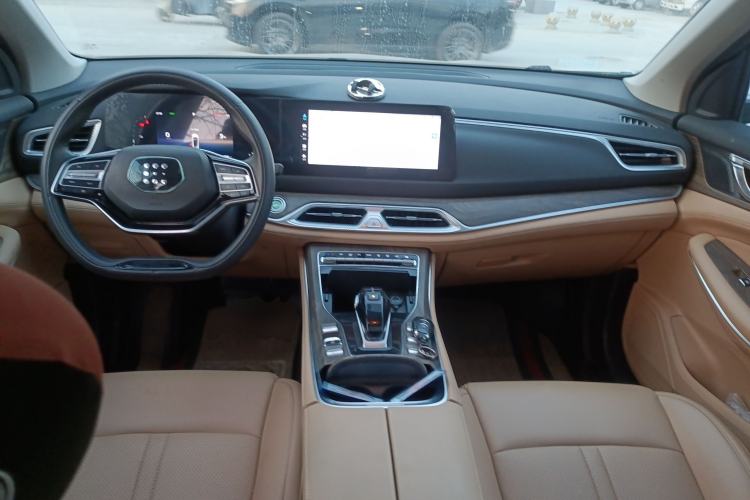 Used Landian E5 2023 1.5L DE-i 100KM Enjoyment Version 5 Seats Center Console