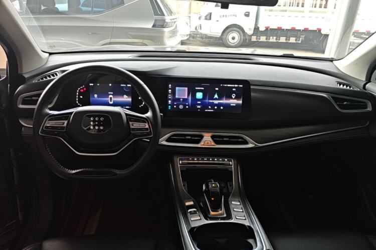 Used Landian E5 2023 1.5L DE-i 100KM Comfort Edition 7-Seater Center Console