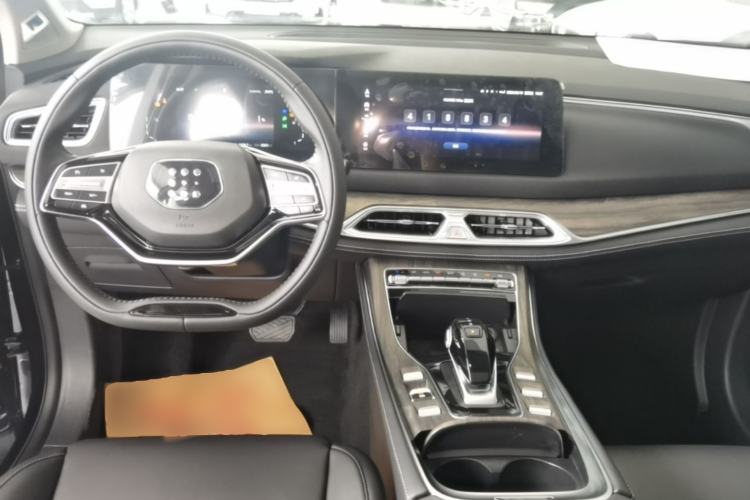 Used Landian E5 2023 1.5L DE-i 100KM Zhenxiang Edition 7-Seater Center Console