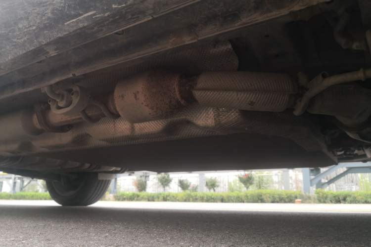 Used Landian E5 2023 1.5L DE-i 100KM Zhenxiang Edition 7-Seater Chassis Front Right
