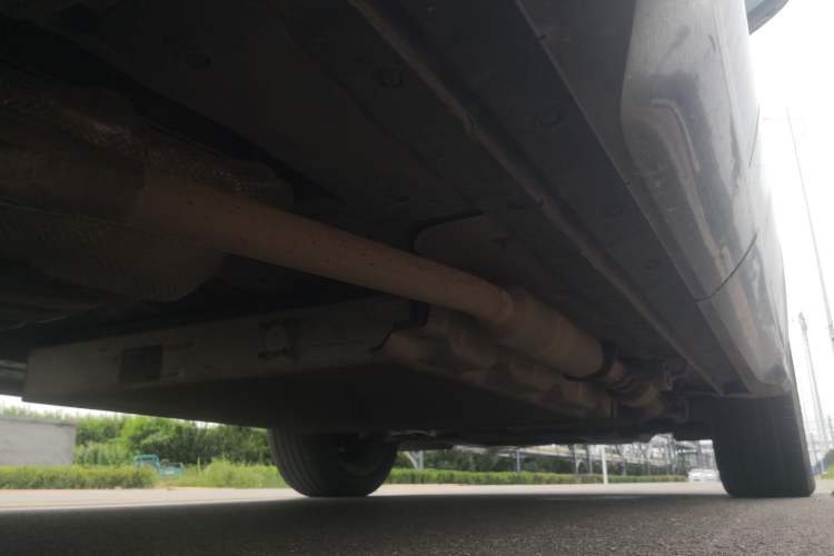Used Landian E5 2023 1.5L DE-i 100KM Zhenxiang Edition 7-Seater Chassis Rear Right