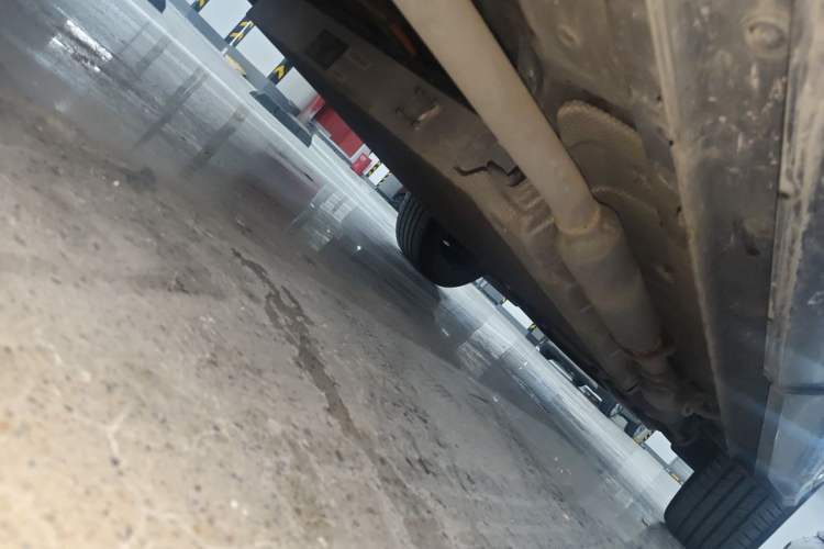 Used Landian E5 2023 1.5L DE-i 100KM Zhenxiang Edition 7-Seater Chassis Rear Right
