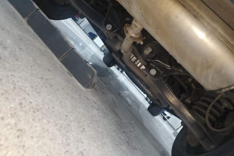 Used Landian E5 2023 1.5L DE-i 100KM Zhenxiang Edition 7-Seater Chassis Rear