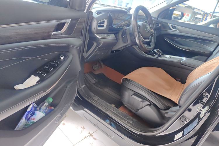 Used Landian E5 2023 1.5L DE-i 100KM Comfort Edition 7-Seater Driver Seat