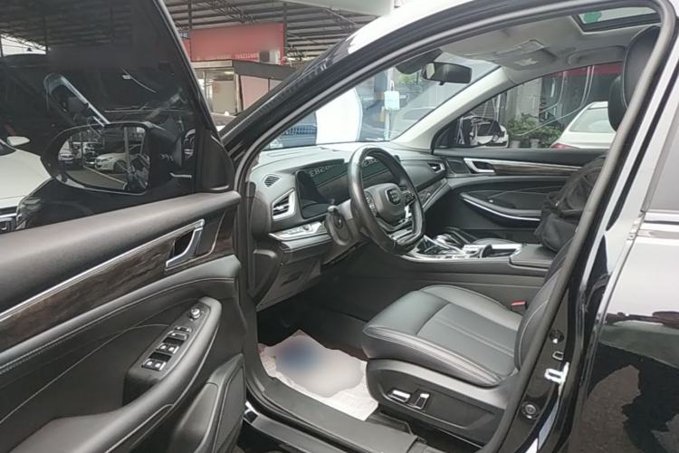 Used Landian E5 2023 1.5L DE-i 100KM Zhenxiang Edition 7-Seater Driver Seat