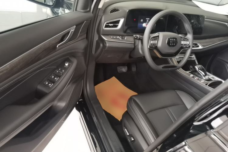 Used Landian E5 2023 1.5L DE-i 100KM Zhenxiang Edition 7-Seater Driver Seat