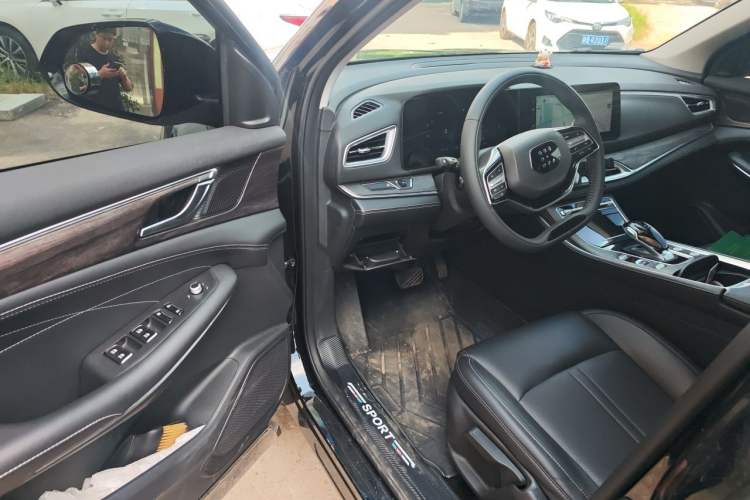 Used Landian E5 2023 1.5L DE-i 100KM Comfort Edition 7-Seater Driver Seat