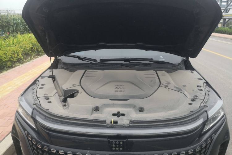 Used Landian E5 2023 1.5L DE-i 100KM Zhenxiang Edition 7-Seater Engine Bay