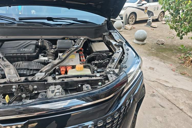 Used Landian E5 2023 1.5L DE-i 100KM Comfort Edition 7-Seater Engine Bay Left