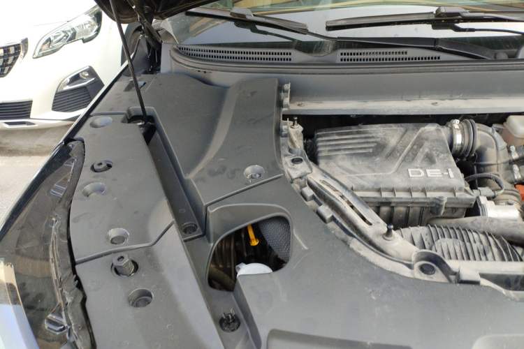 Used Landian E5 2023 1.5L DE-i 100KM Comfort Edition 7-Seater Engine Bay Right