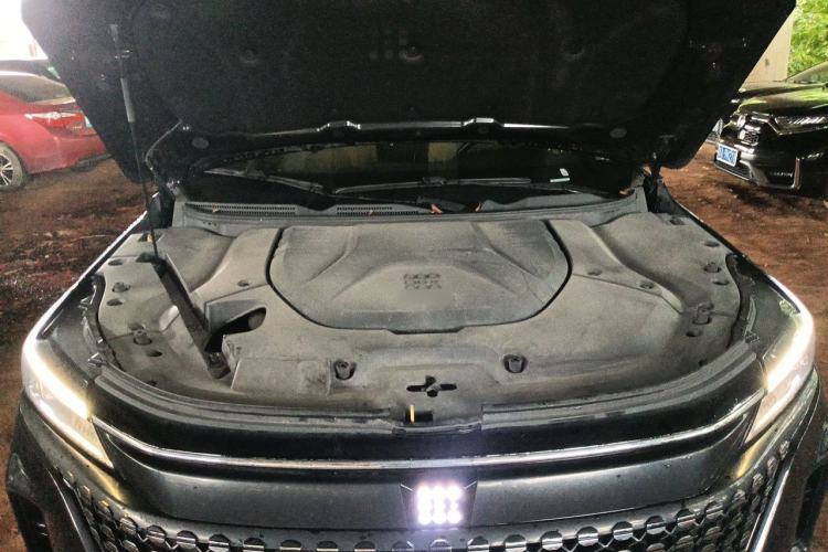 Used Landian E5 2023 1.5L DE-i 100KM Comfort Edition 7-Seater Engine Bay