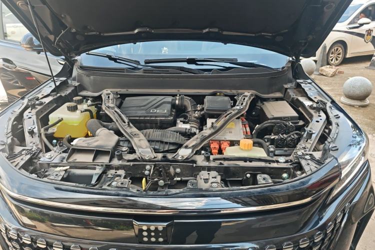 Used Landian E5 2023 1.5L DE-i 100KM Comfort Edition 7-Seater Engine Bay