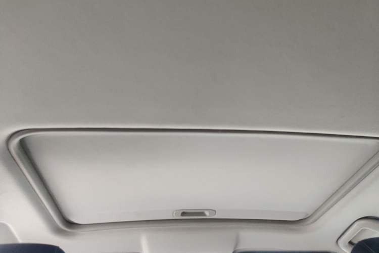 Used Landian E5 2023 1.5L DE-i 100KM Comfort Edition 7-Seater Headliner