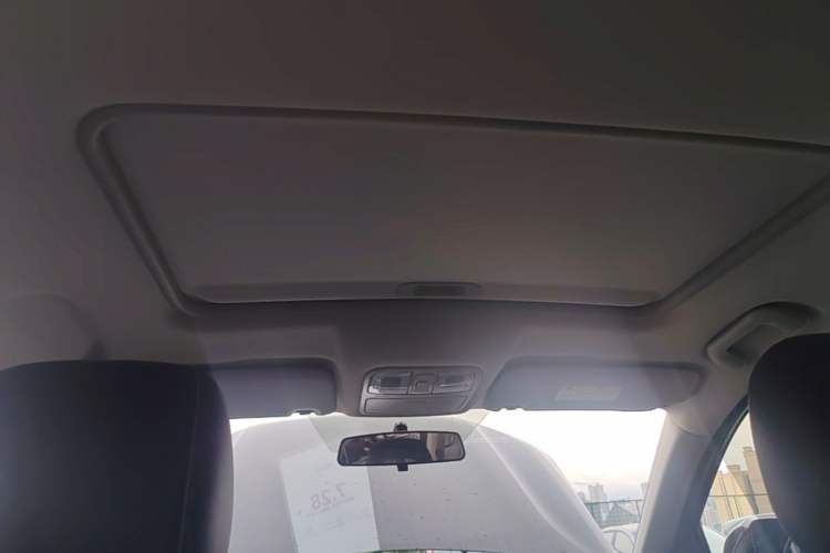 Used Landian E5 2023 1.5L DE-i 100KM Comfort Edition 7-Seater Headliner