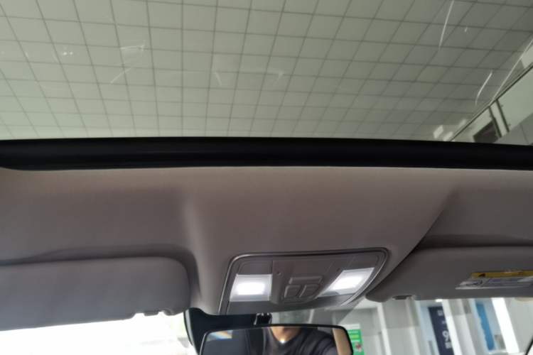 Used Landian E5 2023 1.5L DE-i 100KM Zhenxiang Edition 7-Seater Headliner