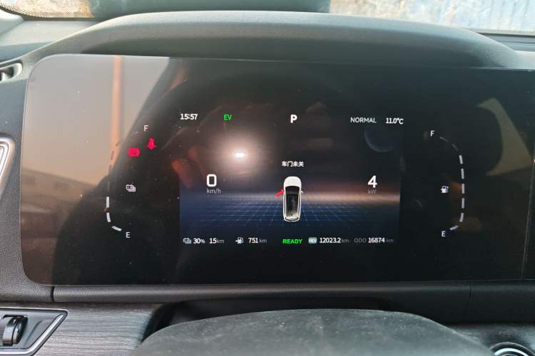 Used Landian E5 2023 1.5L DE-i 100KM Zhenxiang Edition 7-Seater Instrument Cluster