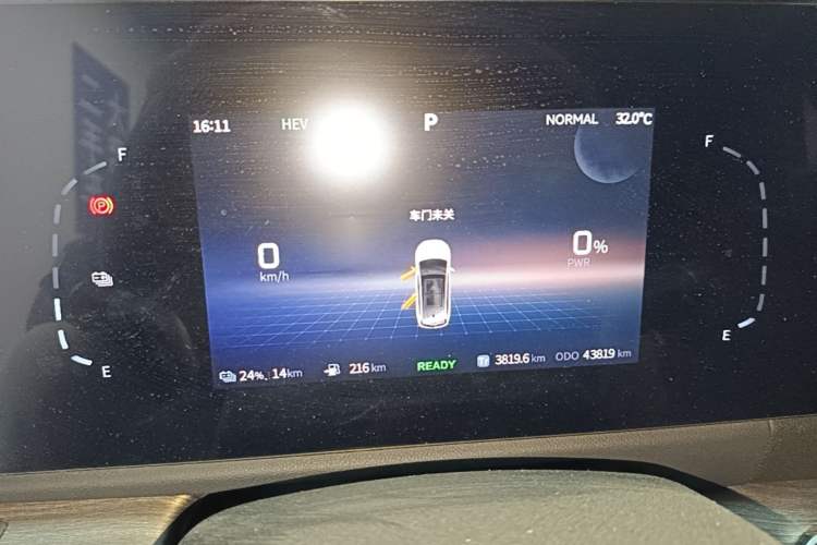 Used Landian E5 2023 1.5L DE-i 100KM Comfort Edition 7-Seater Instrument Cluster