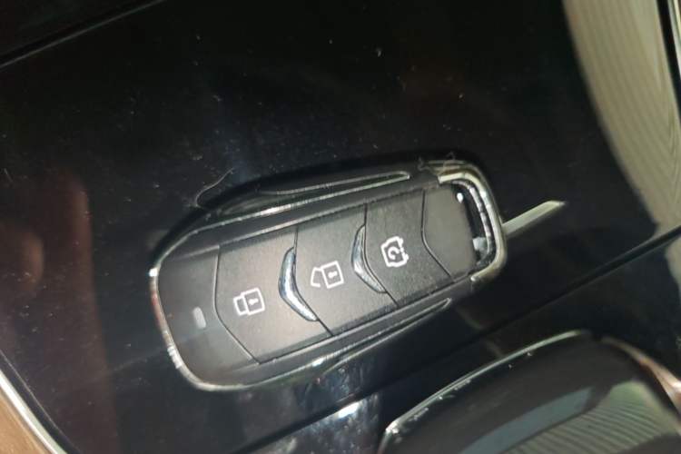 Used Landian E5 2023 1.5L DE-i 100KM Comfort Edition 7-Seater Interior 1