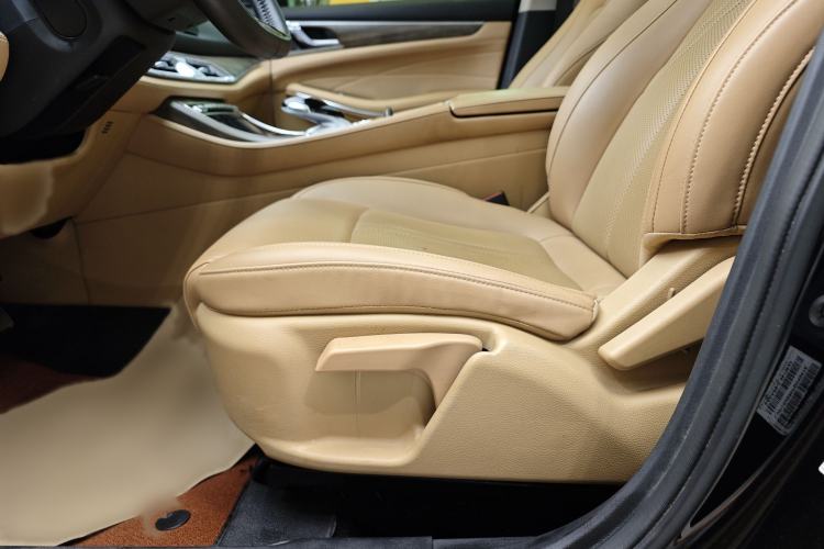 Used Landian E5 2023 1.5L DE-i 100KM Comfort Edition 7-Seater Interior 12