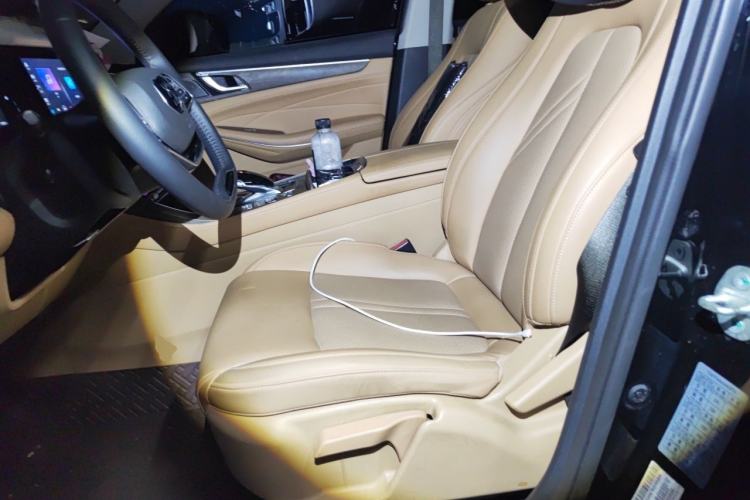 Used Landian E5 2023 1.5L DE-i 100KM Comfort Edition 7-Seater Left Front Seat