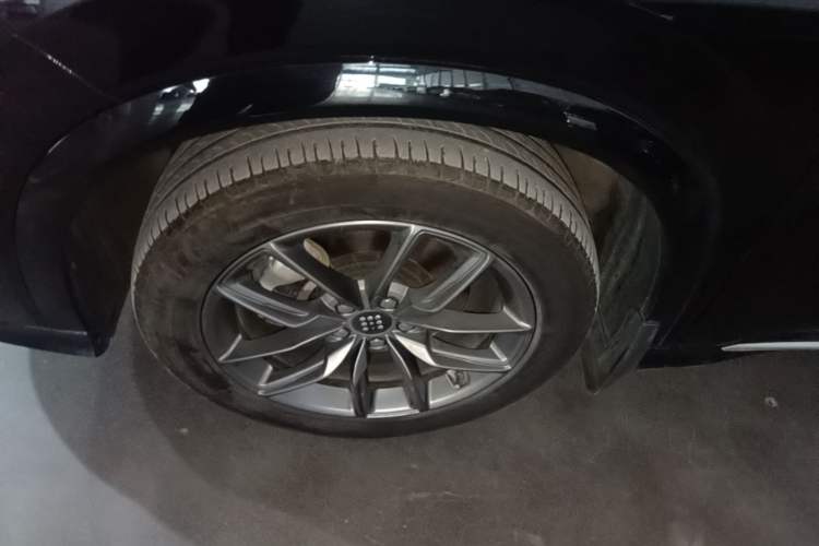 Used Landian E5 2023 1.5L DE-i 100KM Comfort Edition 7-Seater Left Front Wheel Hub