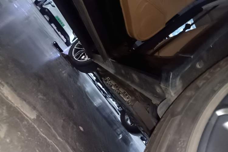 Used Landian E5 2023 1.5L DE-i 100KM Comfort Edition 7-Seater Left Side Sill