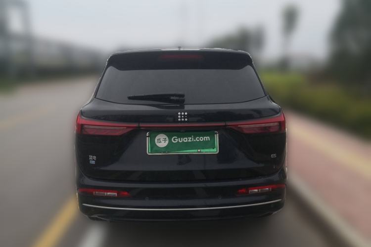 Used Landian E5 2023 1.5L DE-i 100KM Zhenxiang Edition 7-Seater Rear