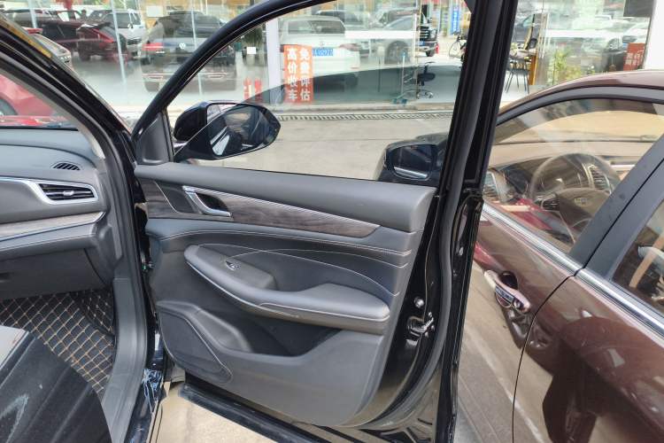Used Landian E5 2023 1.5L DE-i 100KM Comfort Edition 7-Seater Right Front Door Interior