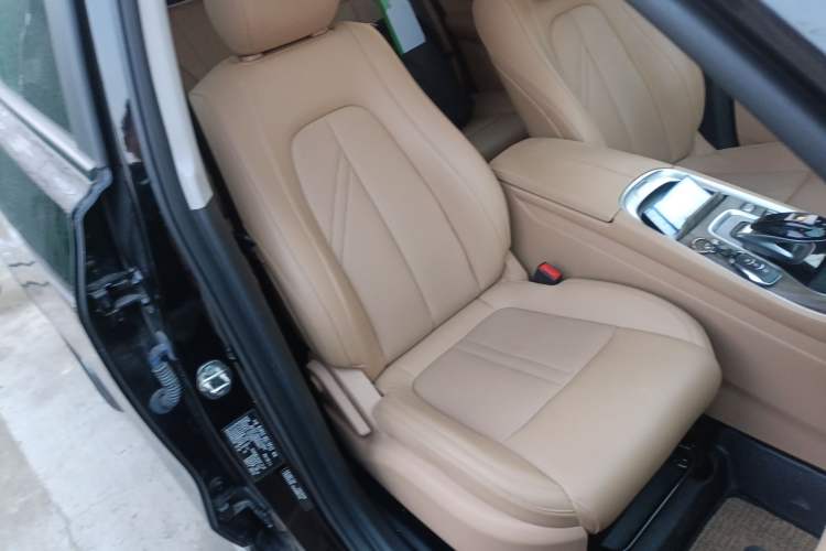 Used Landian E5 2023 1.5L DE-i 100KM Enjoyment Version 5 Seats Right Front Seat