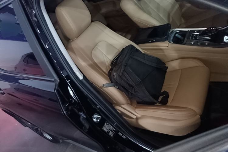 Used Landian E5 2023 1.5L DE-i 100KM Comfort Edition 7-Seater Right Front Seat