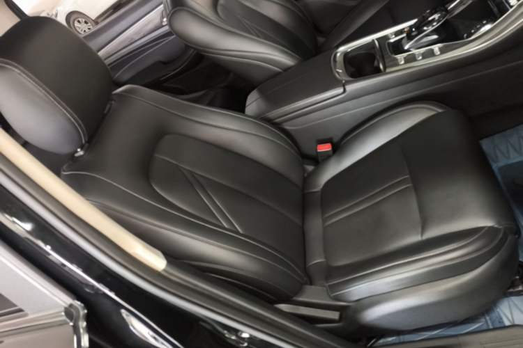Used Landian E5 2023 1.5L DE-i 100KM Comfort Edition 7-Seater Right Front Seat