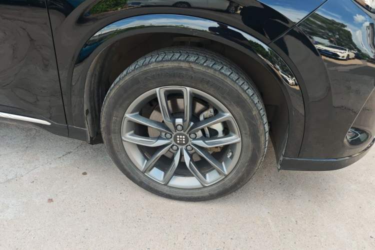 Used Landian E5 2023 1.5L DE-i 100KM Comfort Edition 7-Seater Right Front Wheel Hub