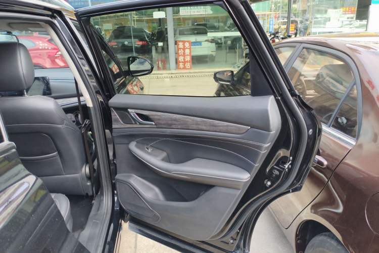 Used Landian E5 2023 1.5L DE-i 100KM Comfort Edition 7-Seater Right Rear Door Interior