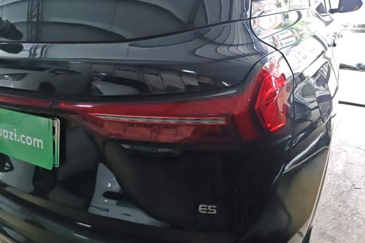 Used Landian E5 2023 1.5L DE-i 100KM Comfort Edition 7-Seater Right Rear Taillight