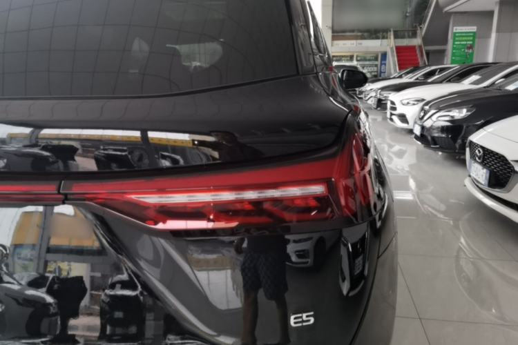Used Landian E5 2023 1.5L DE-i 100KM Zhenxiang Edition 7-Seater Right Rear Taillight