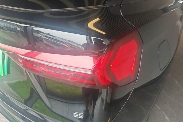 Used Landian E5 2023 1.5L DE-i 100KM Zhenxiang Edition 7-Seater Right Rear Taillight