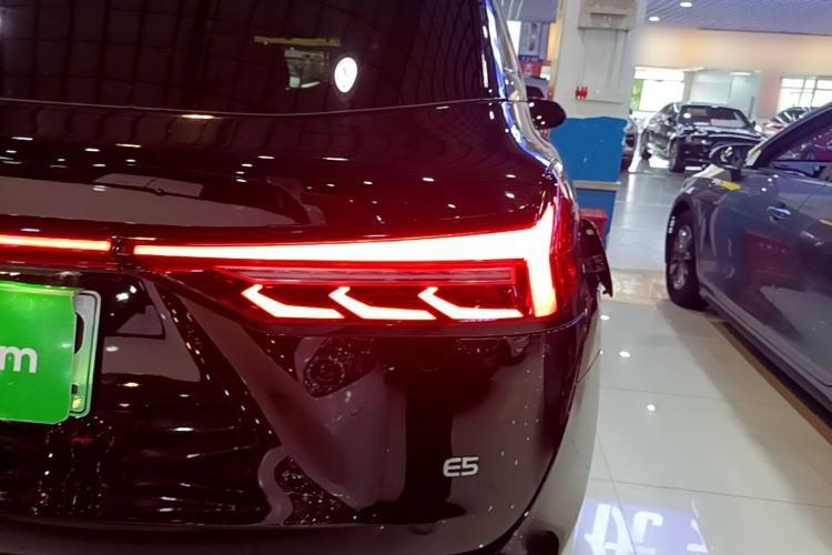 Used Landian E5 2023 1.5L DE-i 110KM Flagship 7-Seater Right Rear Taillight